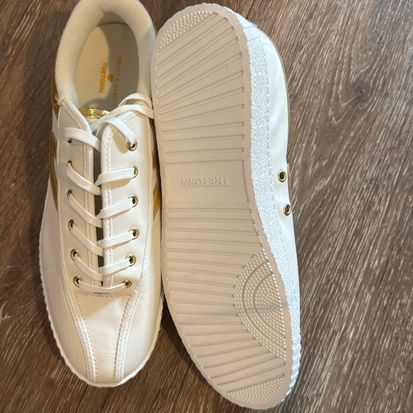 BNWOB Draper James by Tretorn Sneakers - Picture 5 of 8